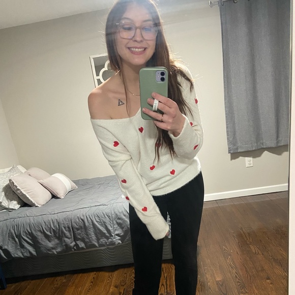 + MEET YOUR POSHER + - Picture 7 of 10